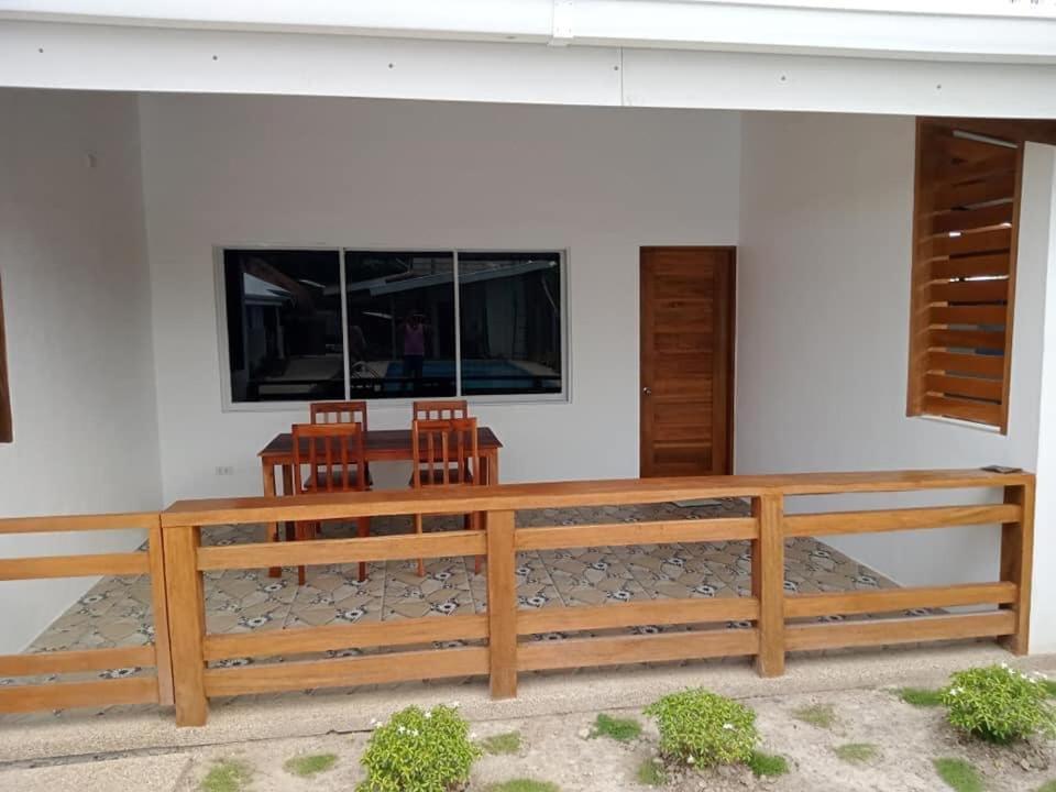 Badi'S Place Moalboal Exterior photo